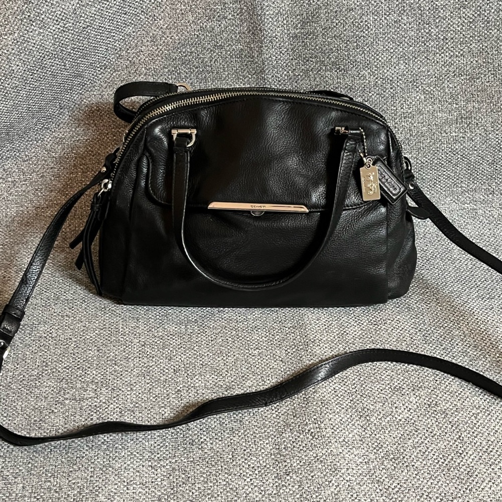 Classic black leather coach sling shoulder bag! Great condition, gently used.